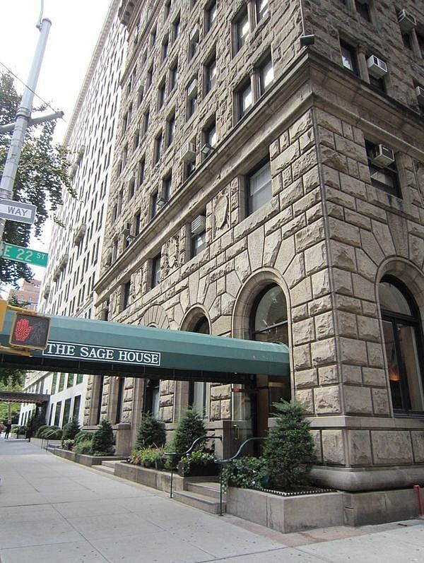 4 Lexington Avenue #9P