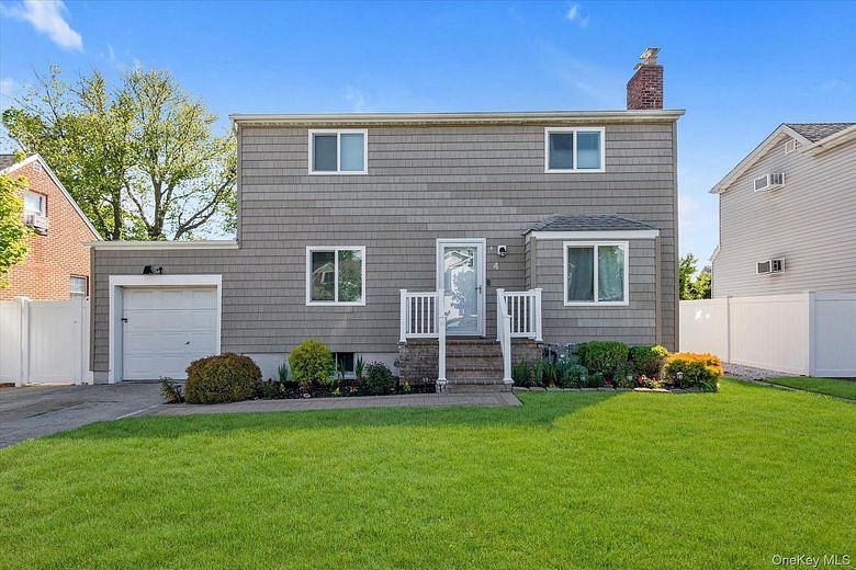 4 Lido Parkway