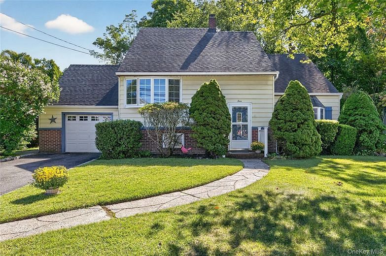 4 Oaktree Lane