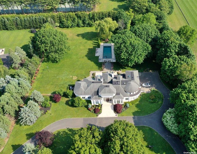 Image 1 of 36 for 4 Polo Drive in Long Island, Old Westbury, NY, 11568