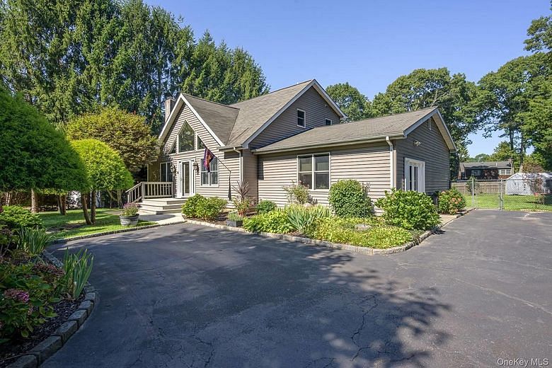 4 Rainbow Lane