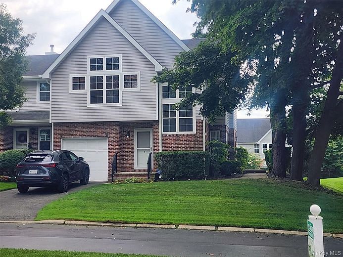 4 Sprucewood Boulevard