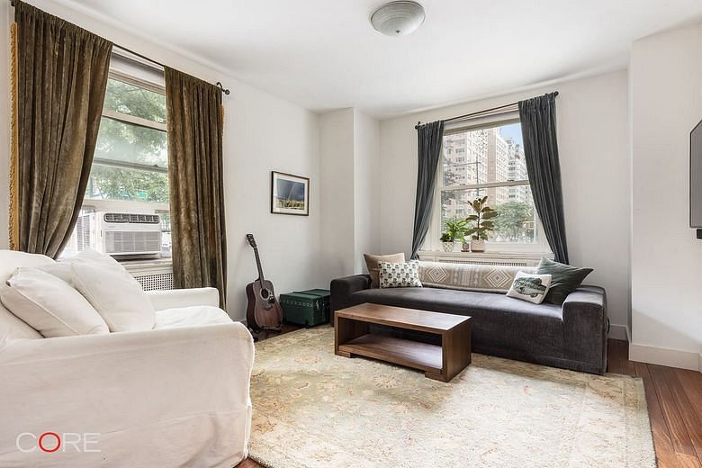 4 Sutton Place #1A