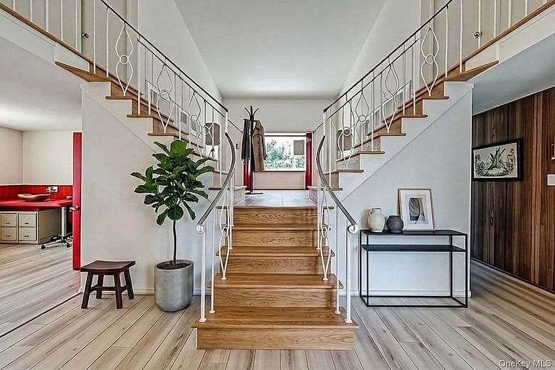 4 Tall Pines Lane