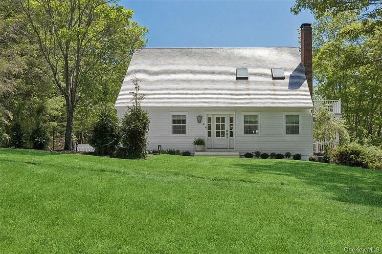 4 Trail Court