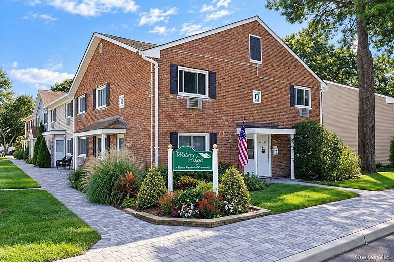 40 4th Street W #54