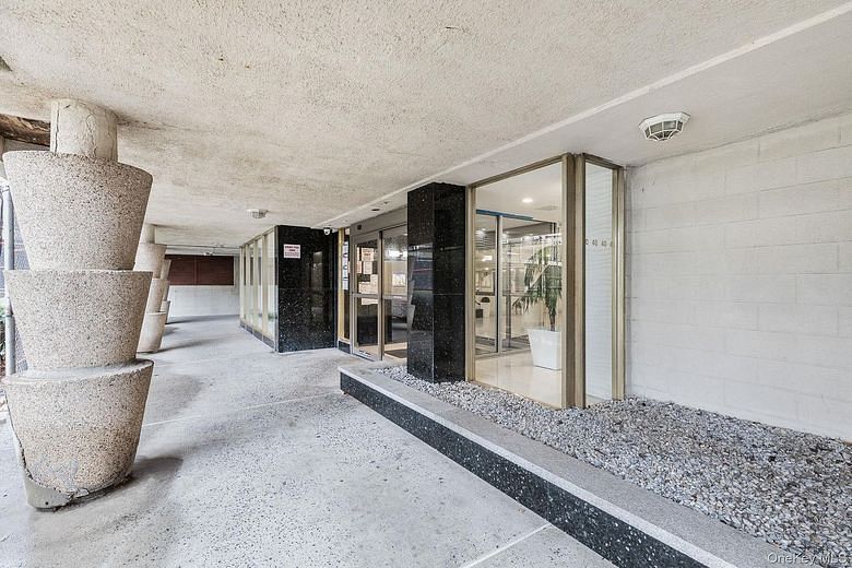 40 Brighton 1st Road #3J