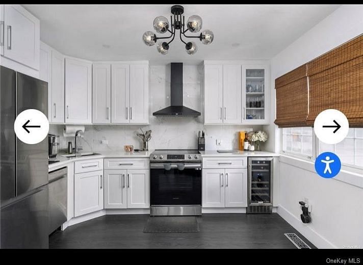 40 Canoe Place Rd #3