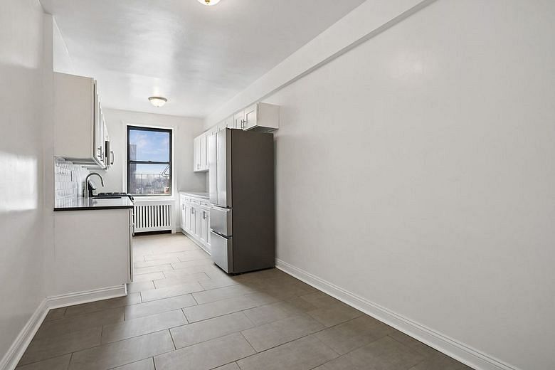 40 Clarkson Avenue #6A
