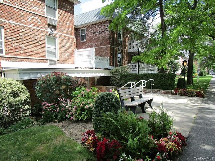 40 Daley Place #127