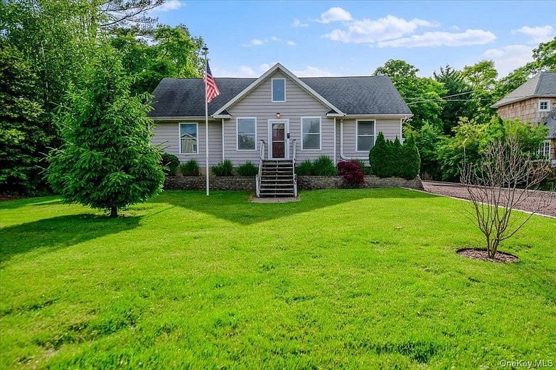 40 Deforest Avenue