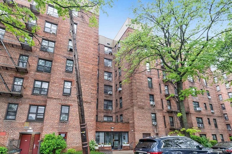 40 E 43rd Street #3B