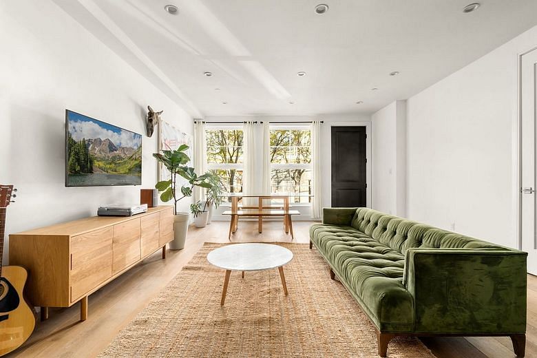 40 Huntington Street #2C