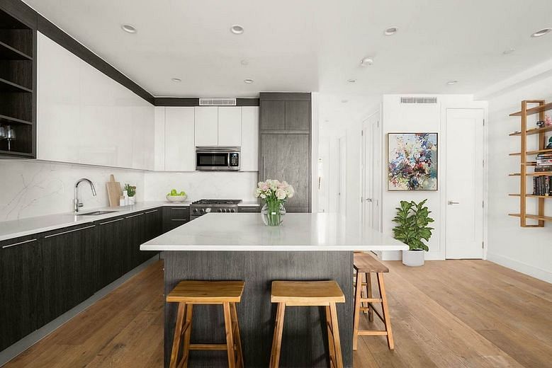 40 Huntington Street #2C