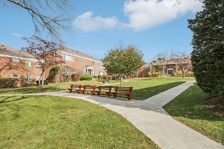 40 Lawrence Drive #A