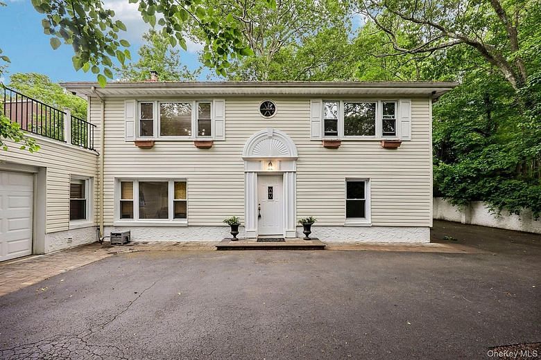 40 Timberpoint Drive