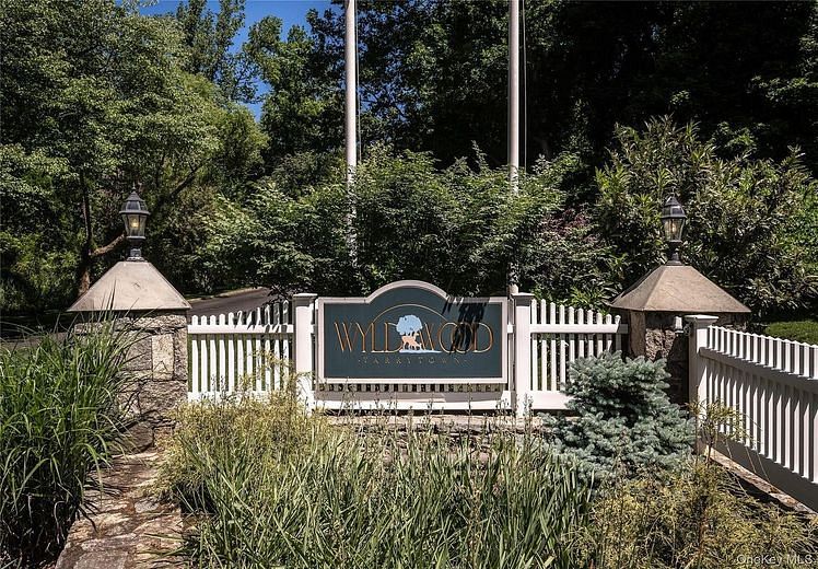 40 Trailhead Lane