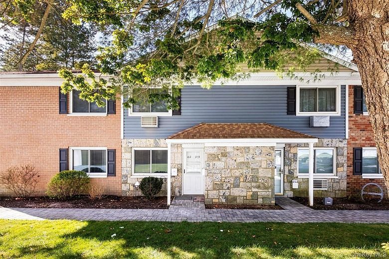 40 W 4th Street #215