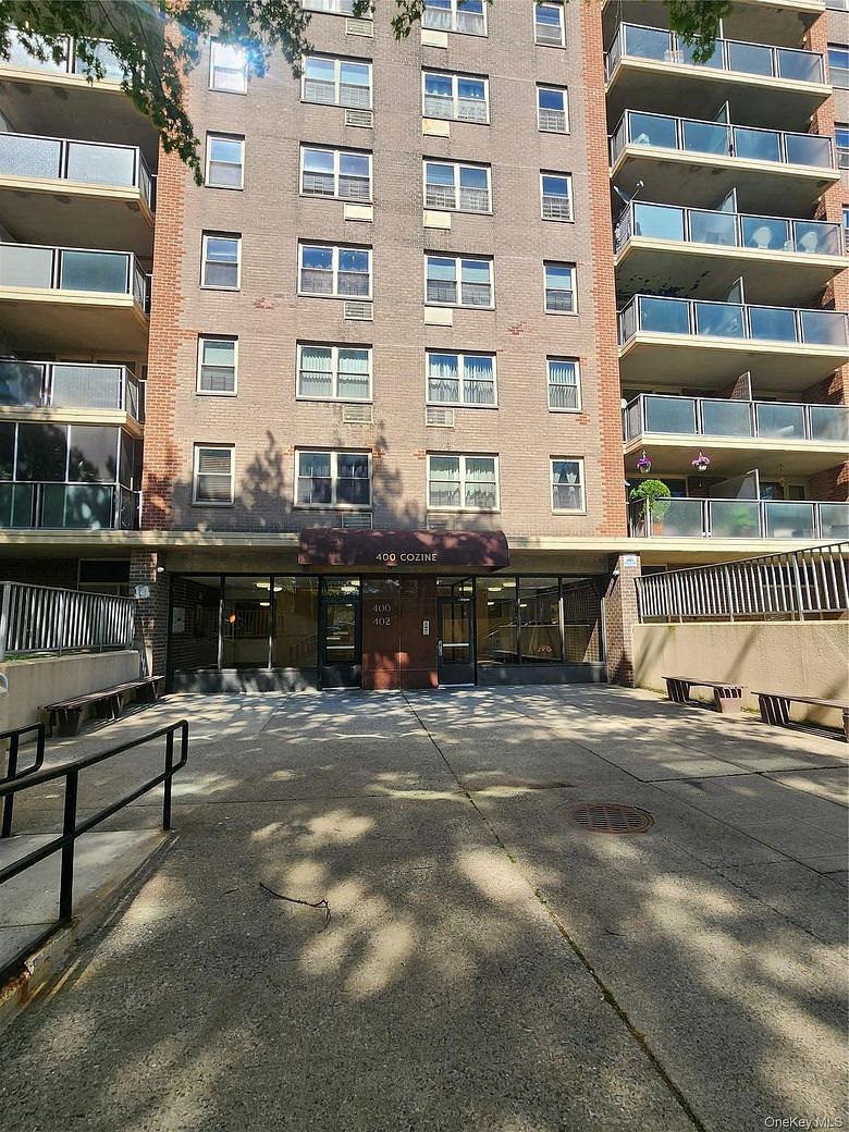 400 Cozine Avenue #1C