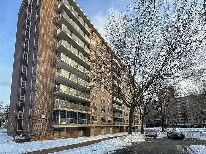 400 Cozine Avenue #9F