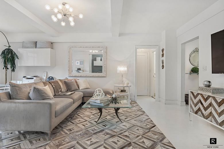 400 East 52nd Street #9C