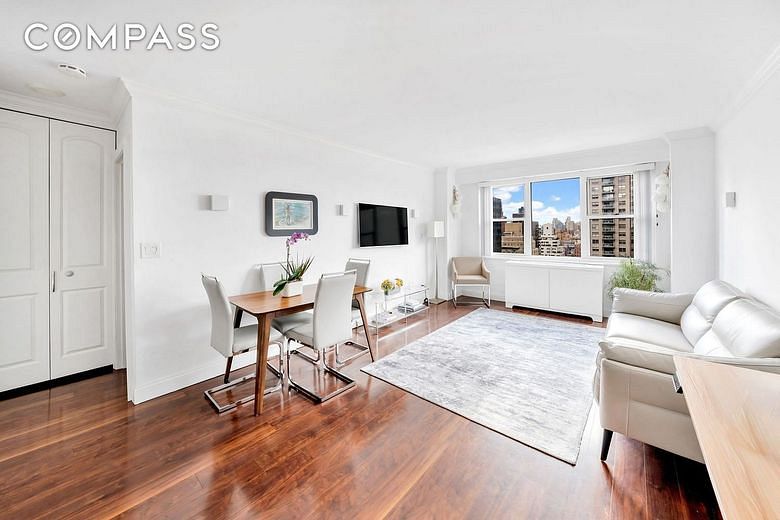 400 East 54th Street #26D