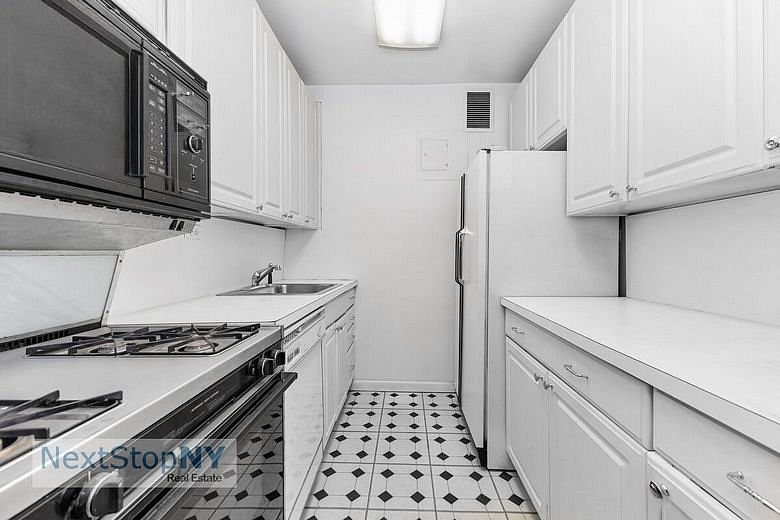 400 East 56th Street #35M