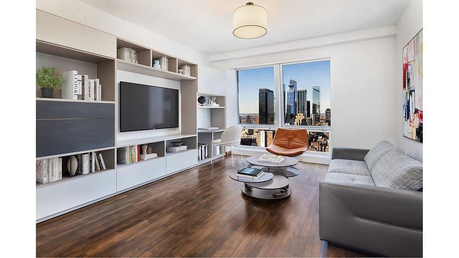 400 Fifth Avenue #43F