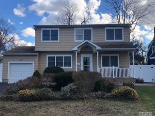 Image 1 of 25 for 197 Connetquot Road in Long Island, Bayport, NY, 11705