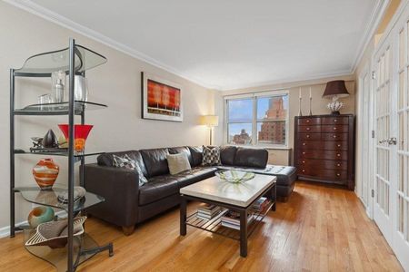 Image 1 of 17 for 401 East 74th Street #14S in Manhattan, NEW YORK, NY, 10021