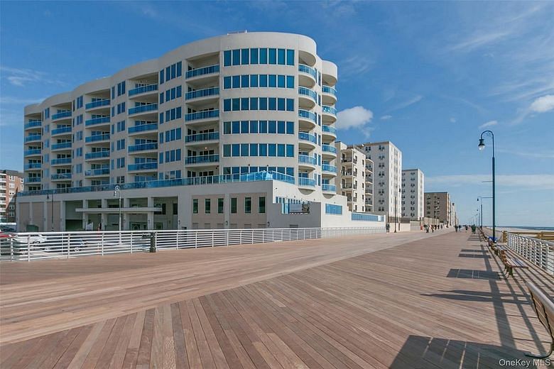 403 E Boardwalk #806