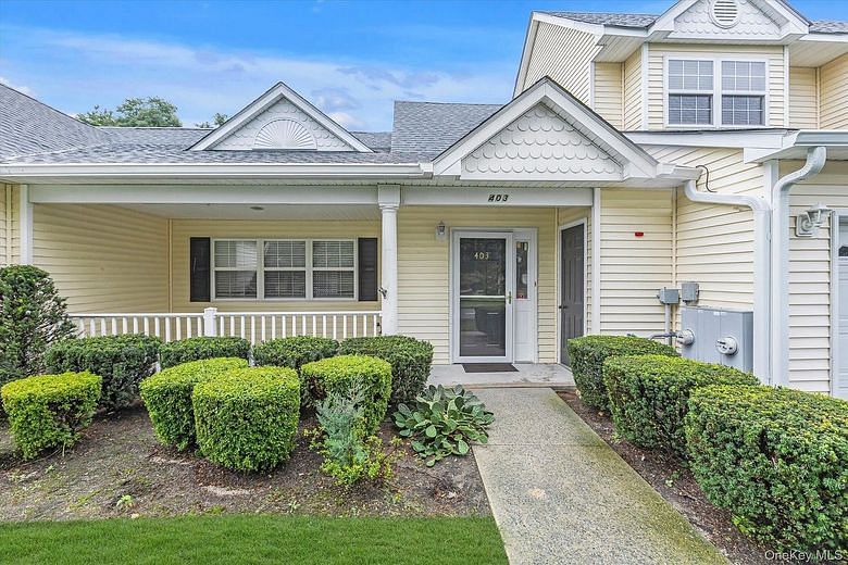 403 Winged Foot Way