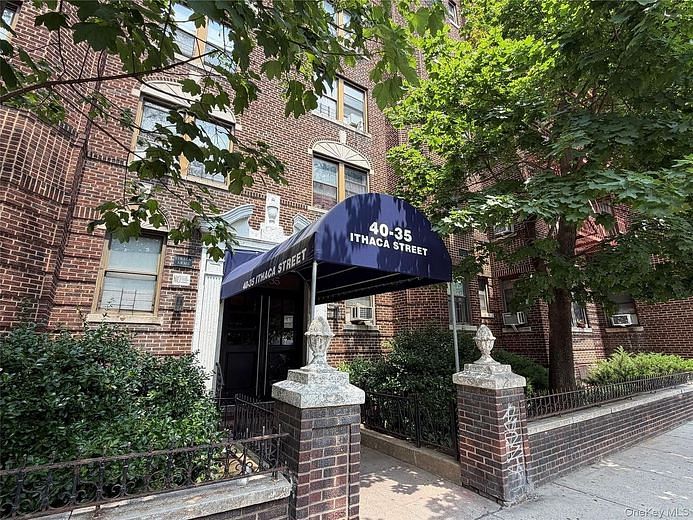 4035 Ithaca Street #4G