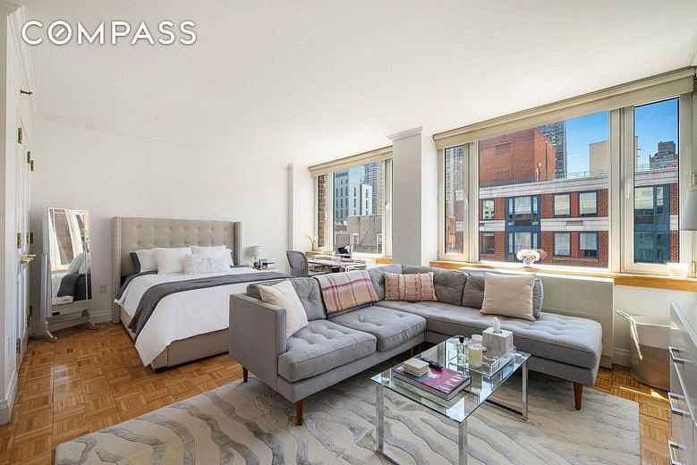 404 East 76th Street #6M