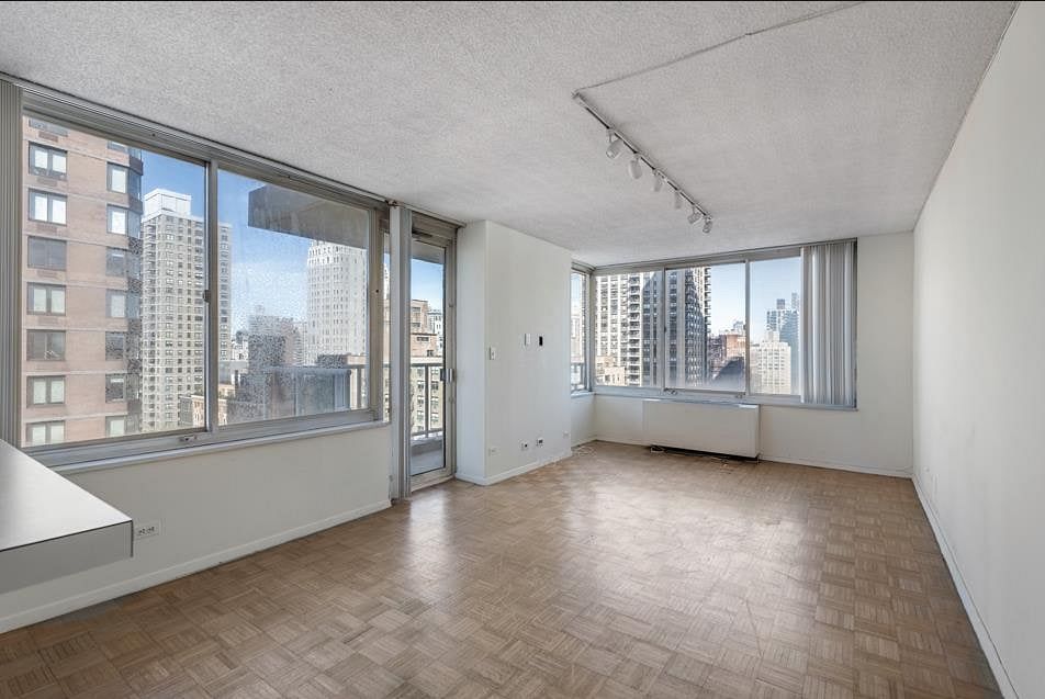 404 East 79th Street #22C