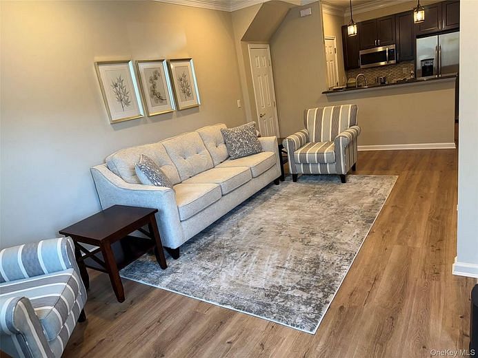 404 Lennox Drive #404