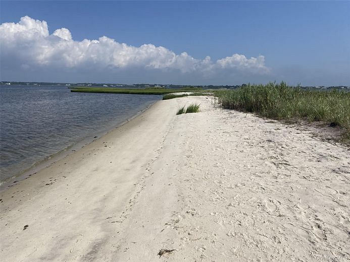 405 Dune Road