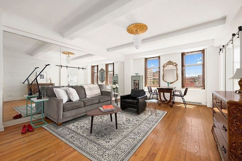 405 West 23rd Street #10F