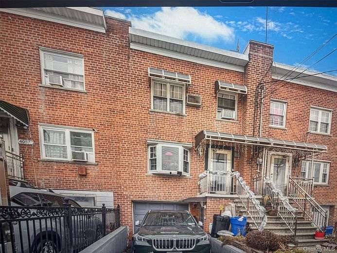 4059 Paulding Avenue