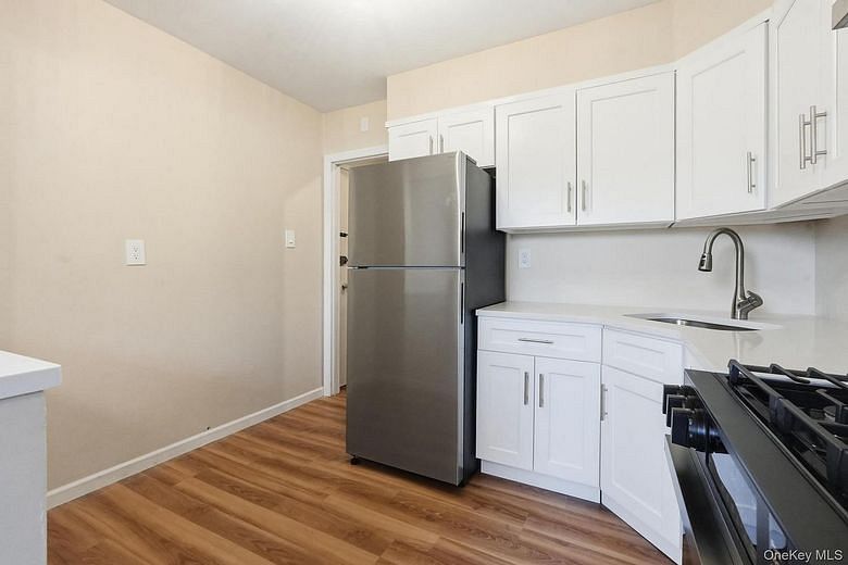 4060 Jerusalem Avenue #1D