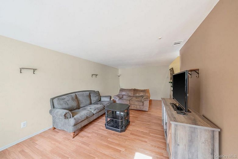 407 Birchwood Road