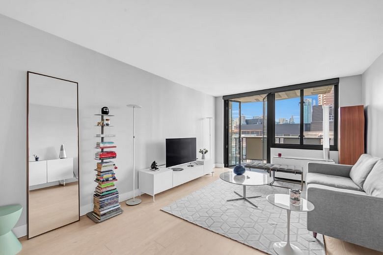 407 Park Avenue South #25E