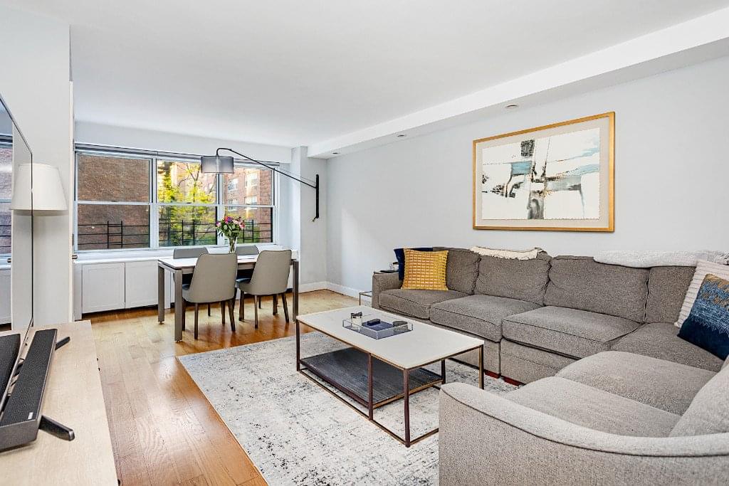 300 East 71st Street #3A in Manhattan, New York, NY 10021