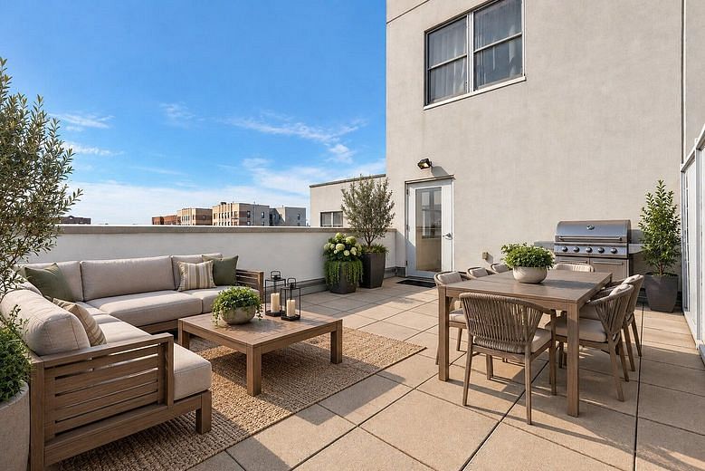 41-02 Queens Boulevard #5E