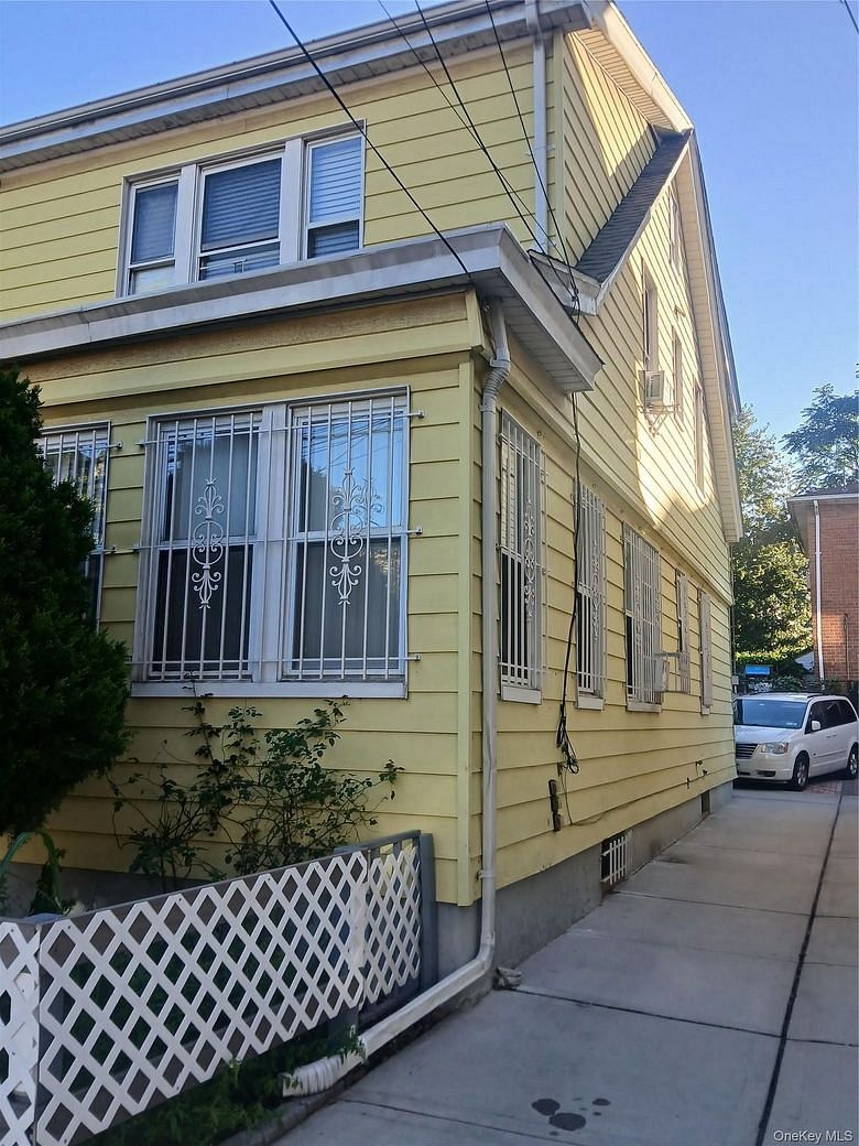 41-32 95 STREET
