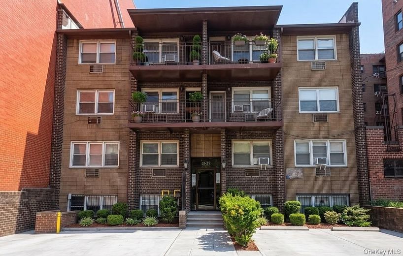 41-37 Parsons Boulevard