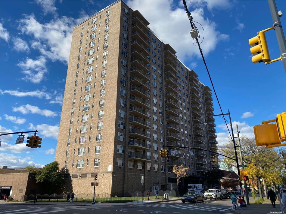 Image 1 of 31 for 41-40 Union Street #16P in Queens, Flushing, NY, 11355
