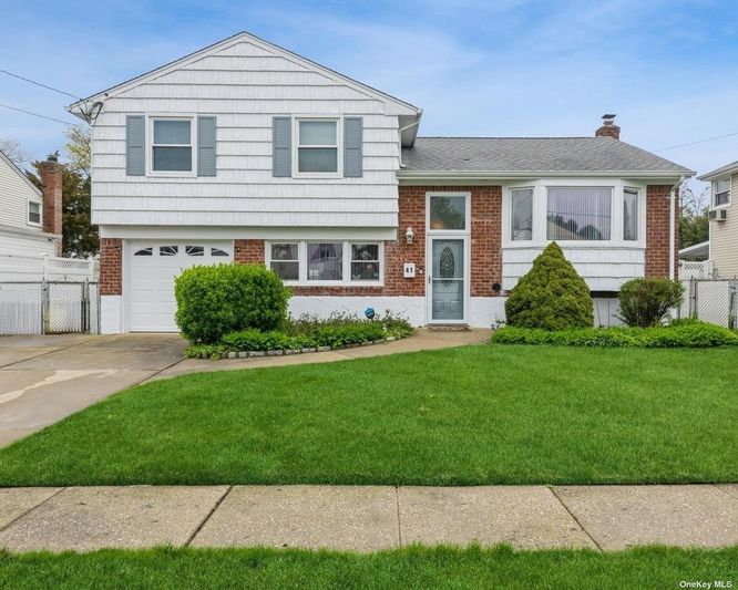 Image 1 of 22 for 41 Alexander Avenue in Long Island, Hicksville, NY, 11801