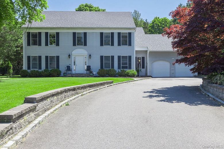 41 Astor Avenue