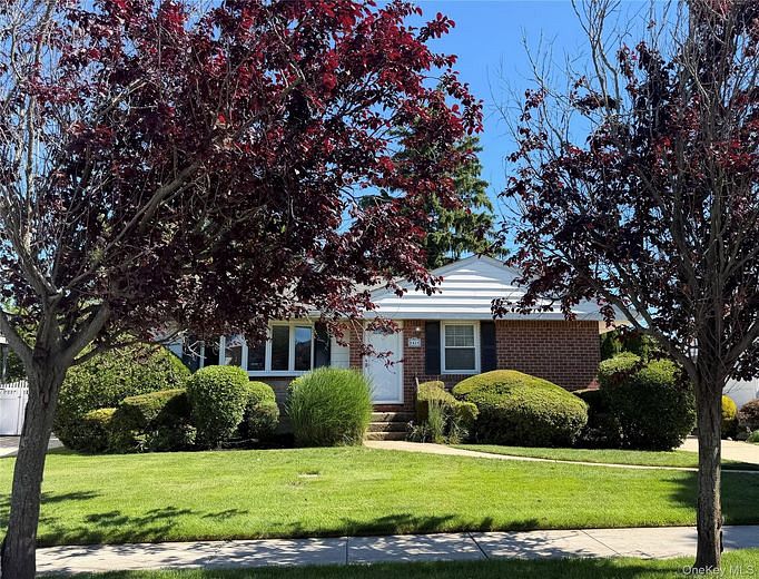 41 Elwood Avenue